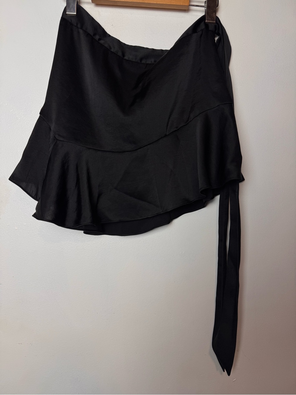 Aritzia Wilfred black flowy skirt Size-0